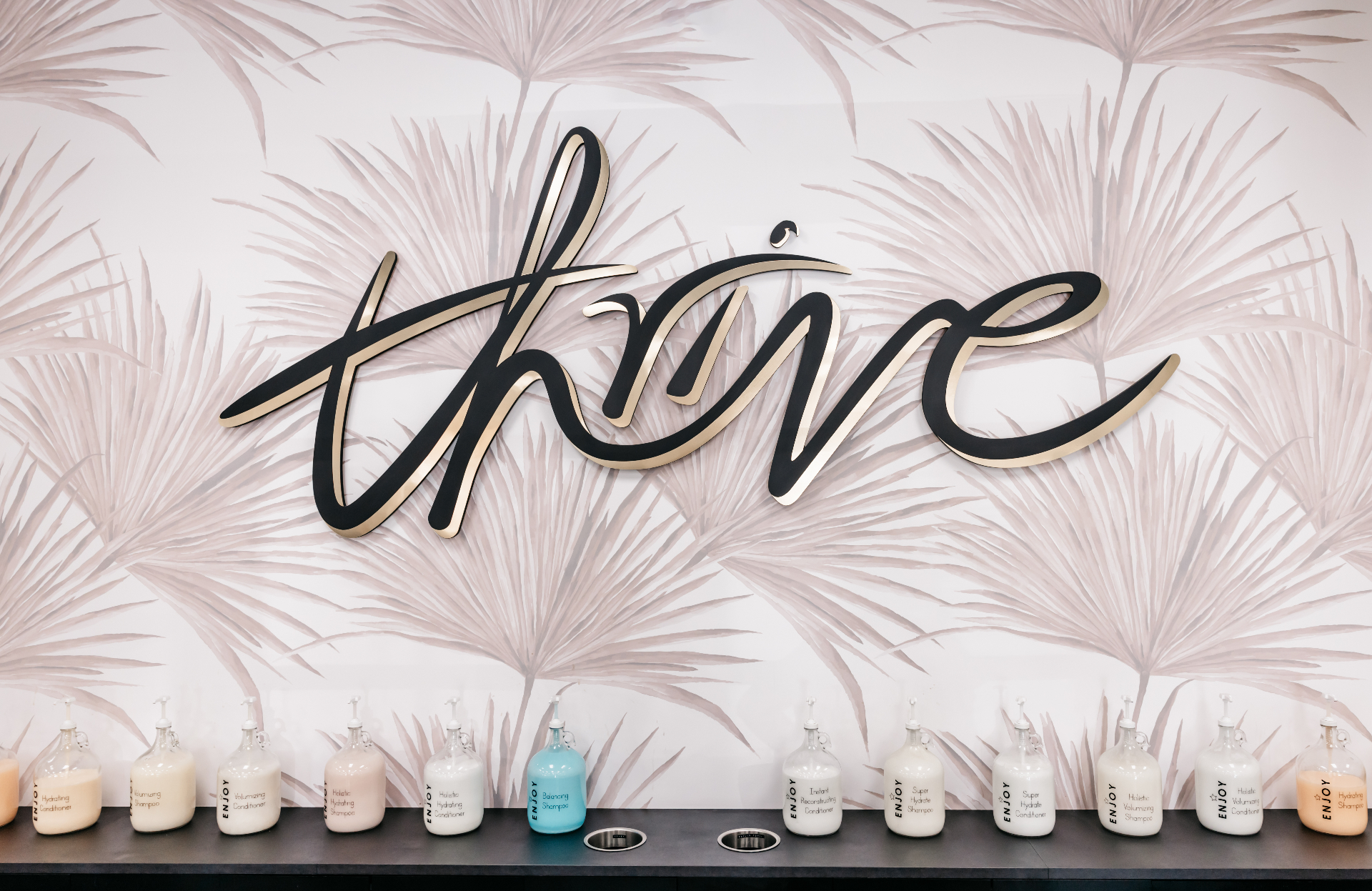 Salon Thrive interior